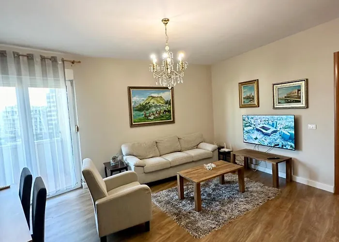 Kk Apartment Air Albania-Centrally Located