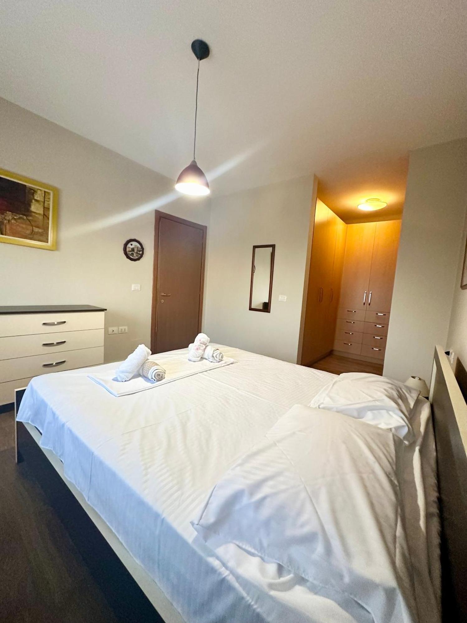 Kk Air Albania-centrally Located *